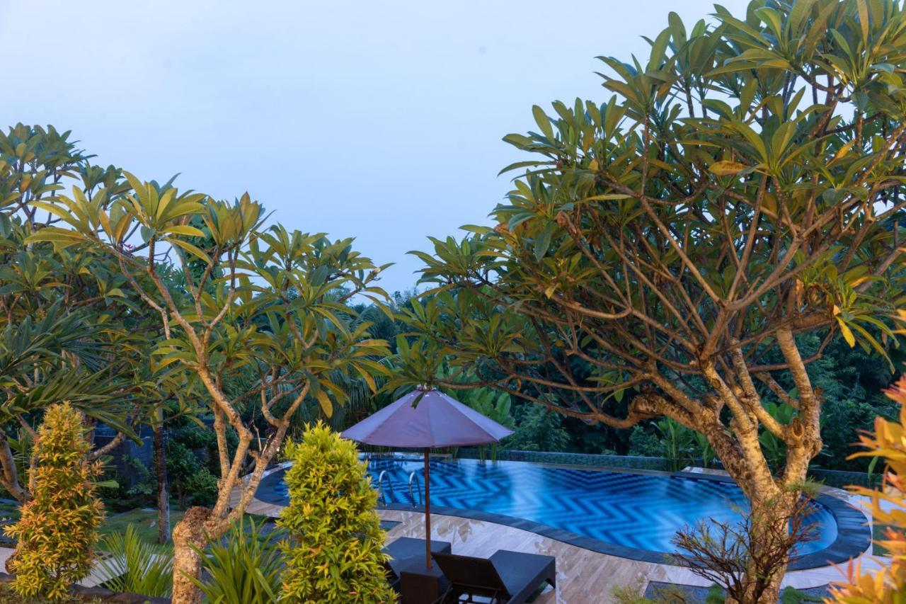 Arunika Cottage Batununggul Exterior photo